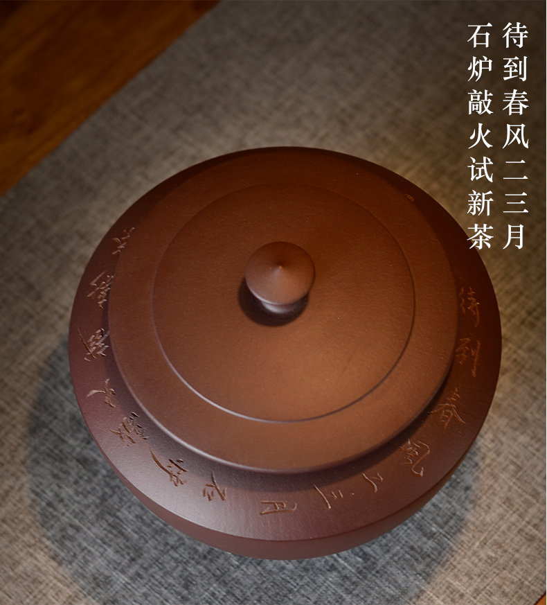 Macros in the new violet arenaceous caddy fixings puer tea cylinder seal of household ceramic POTS are scattered tea POTS awake 2 catties