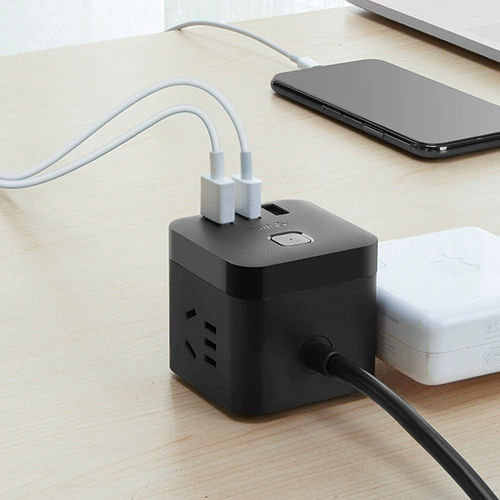 Bulls Rubik's Cube Socket Growging Plugcling -IN Plug -In Pogne Poard Poard Multi -функциональная домашняя конвертер быстро зарядка портативная