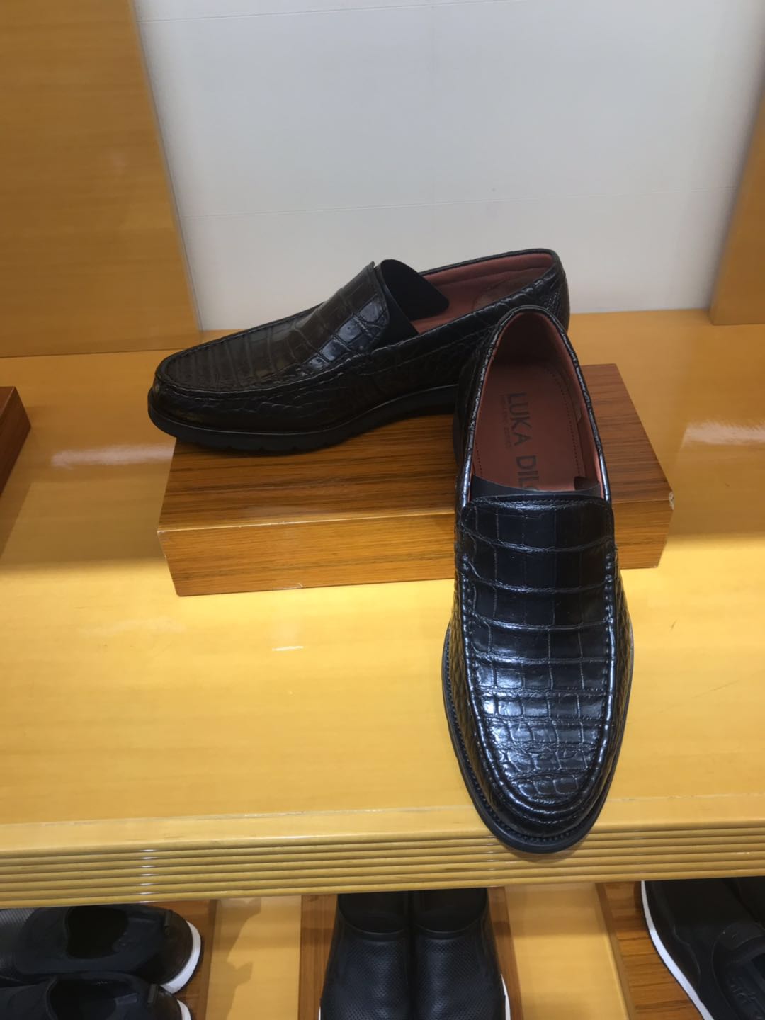 Road Cardiron LUKADILONG male shoes 176191003 Crocodile leather 7980 No to no refund