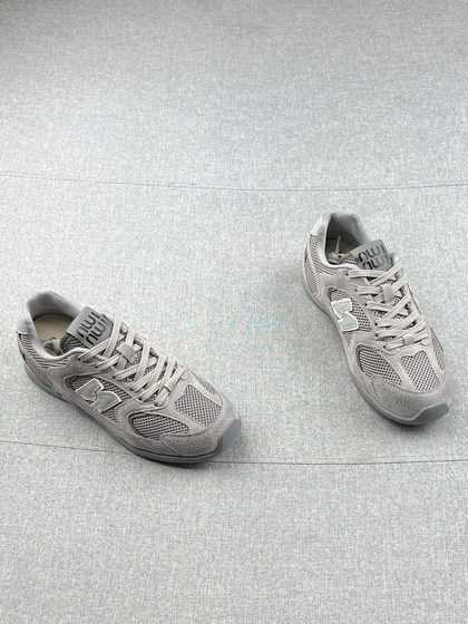 真皮网面系带阿甘鞋运动休闲鞋女2025年春季新款软面防滑底德训鞋