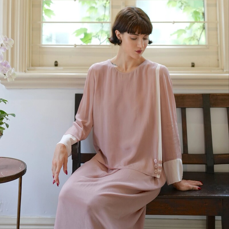 1920S｜Single-Sided Color-Blocked Shell Button Decoration Low-Waist Loose Spring/Summer Long-Sleeve Dress｜Nude Pink