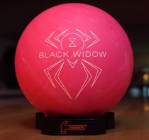 现货刚到HAMMER品牌Black Widow Urethane Pink橡胶弧线保龄球
