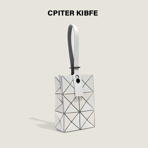 Маленькая ключница, небольшая сумка