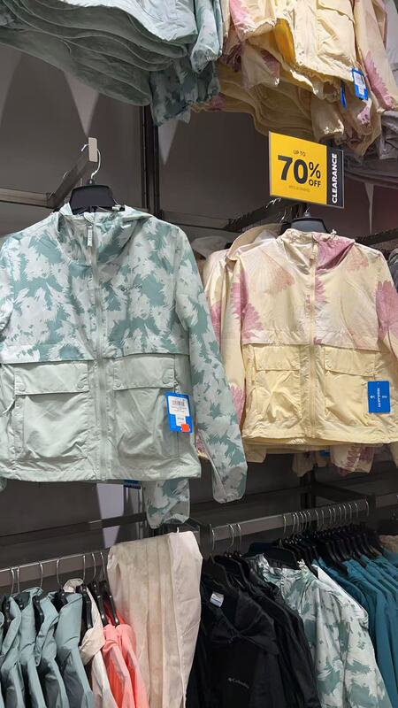 Direct Shipping from Canada/Columbia Women's Zip-Up Sun Protection, Windproof, and Waterproof Windbreaker/Non-Refundable, Non-Exchangeable Direct Shipping from Canada/Columbia Women's Zip-Up Sun Protection, Windproof, and Waterproof Windbreaker/Non-Refundable, Non-Exchangeable