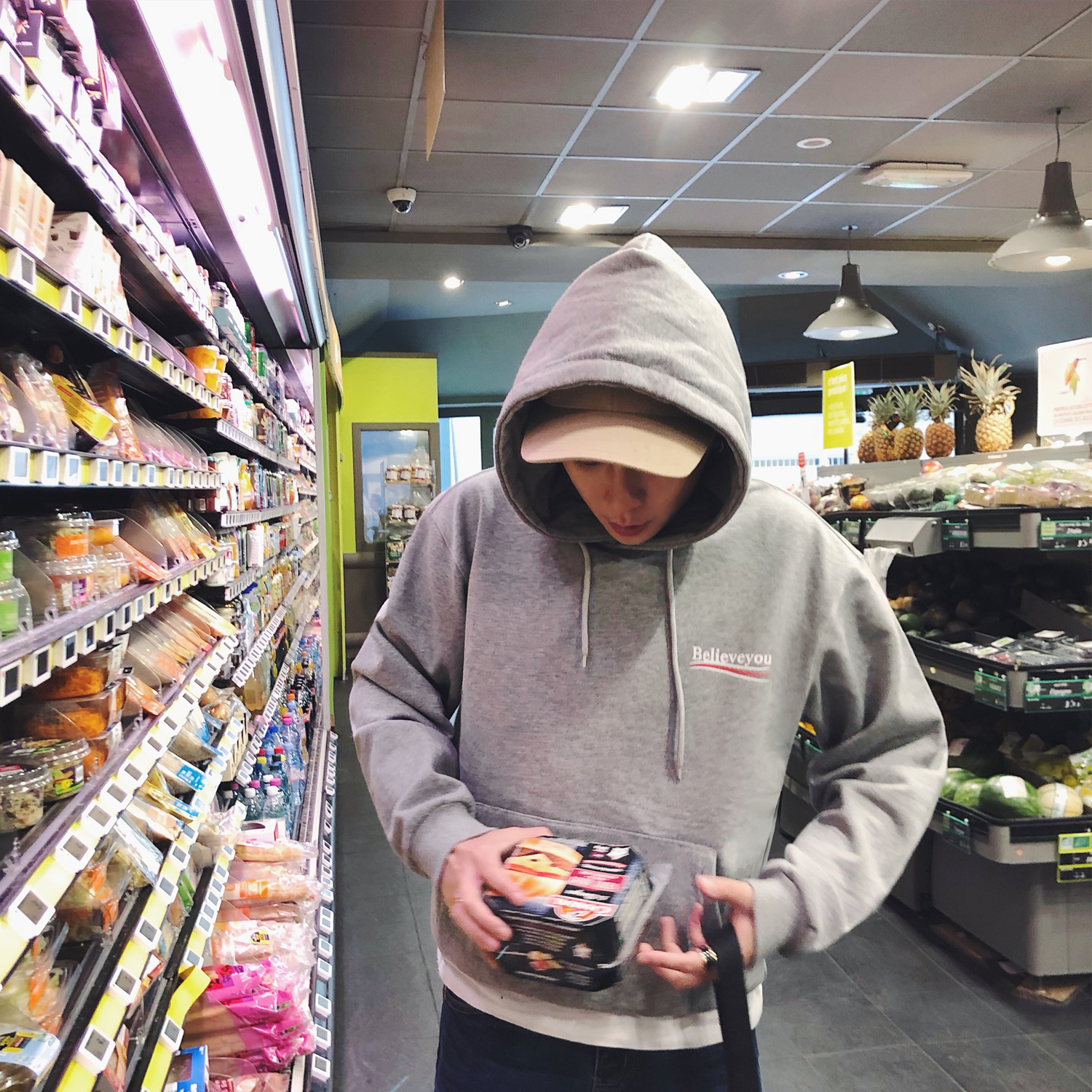 Hoa lớn quần áo hoa nhỏ nam 18 mùa thu và mùa đông mới Áo len ba màu Believeyou áo len nam và nữ hoodie màu be