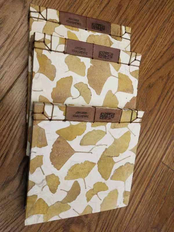 Yunnan Lijiang Naxi handmade Dongba paper -- line notebook (large) Dongba paper notebook