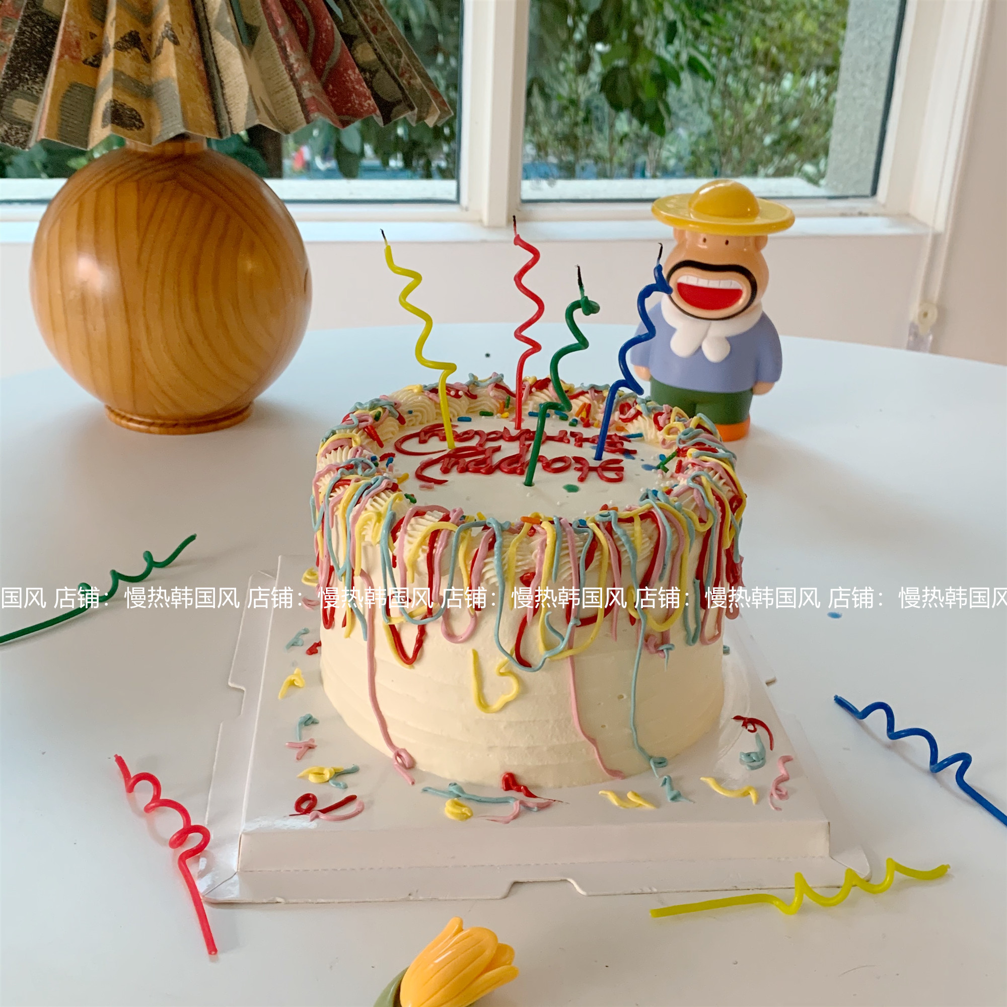 Sooner or later to eat -- South Korea ins colorful rotating birthday cake candle irregular candle