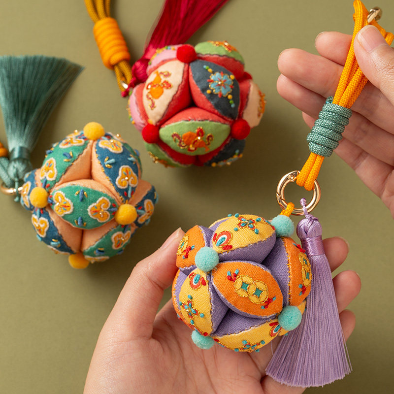 Aka Embroidery Sachet DIY Kit, Chinese-style Embroidered - Thumbnail 3