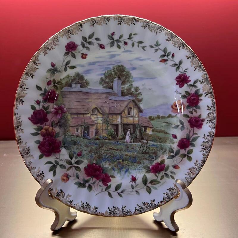 Royal Albert Old Town Rose Vintage European Style Retro Bone China Handmade Sponge Gold-Embellished Four Seasons Serving Plate Royal Albert Old Town Rose Vintage European Style Retro Bone China Handmade Sponge Gold-Embellished Four Seasons Serving Plate
