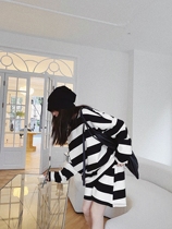 Small Read Customised Striped Sweatshirt Pants Two Sets Ladies Spring Autumn lenient Lazy Waffle Blouse Shorts Suit