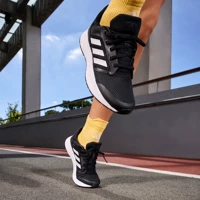 Черно-белый