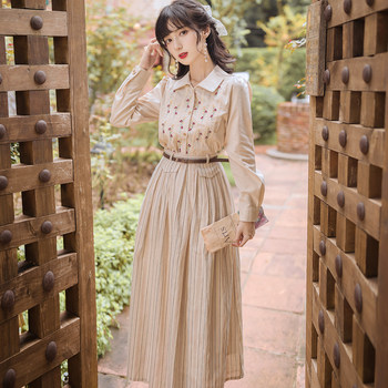 Half grain of sand 2.22 pre-release new-40 embroidered shirt with college skirt and belt