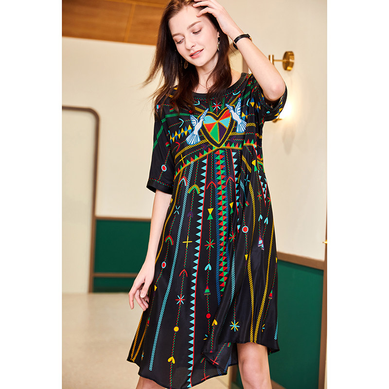 U N Q exotic vacation style embroidery printing loose bat sleeve silk silk Mulberry silk dress woman