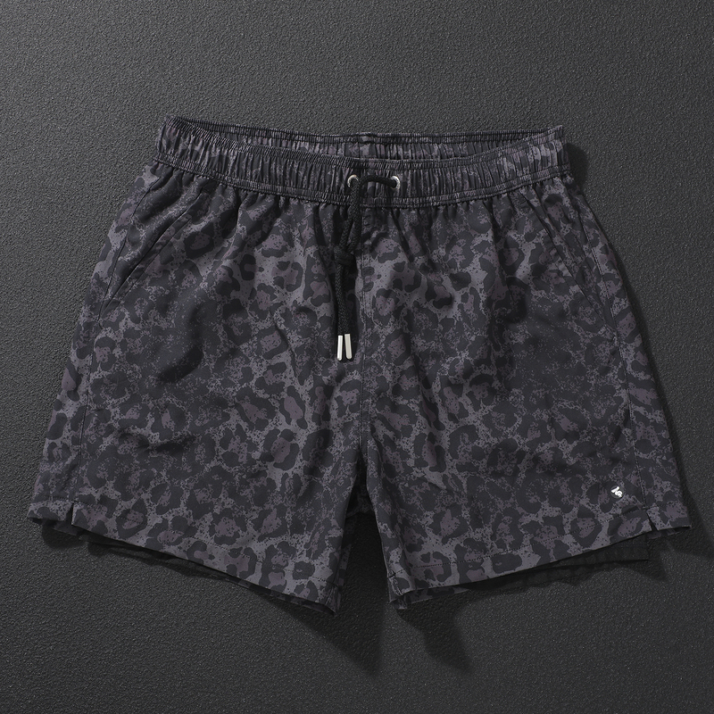 Gailang American-Style Leopard Print Men's Quick-Drying Sports Shorts, Loose Casual Quarter-Length Shorts with Boxer Briefs Lining to Prevent Exposure Gailang American-Style Leopard Print Men's Quick-Drying Sports Shorts, Loose Casual Quarter-Length Shorts with Boxer Briefs Lining to Prevent Exposure