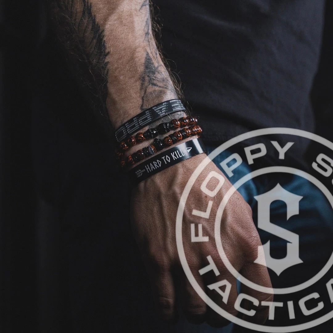 Pulsera táctica decorativa con estilo outdoor