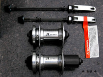 32-hole six-nail disc brake aluminum alloy hub card bead gear quick release type compatible with 8 9 10 speed original quick release silver