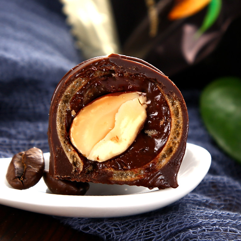 Russian imports Babayev flat walnut dark chocolate weening truffle candy sandwich fruit kernel snack 200g