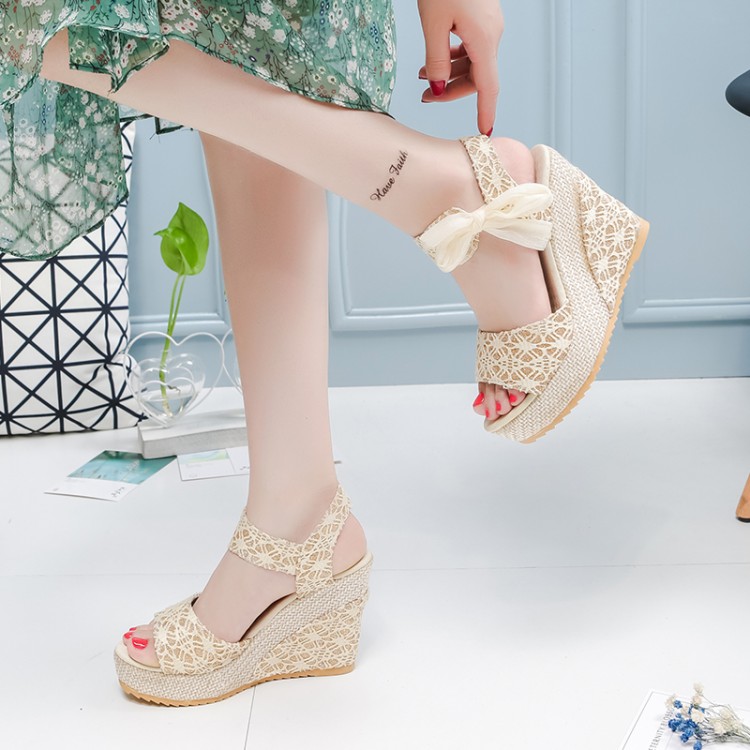 2018 mùa hè mới của Hàn Quốc phiên bản của nêm với miệng cá dép đơn giản nữ thoải mái nền tảng không thấm nước muffin dày đế có đế giày của phụ nữ dép đế xuồng