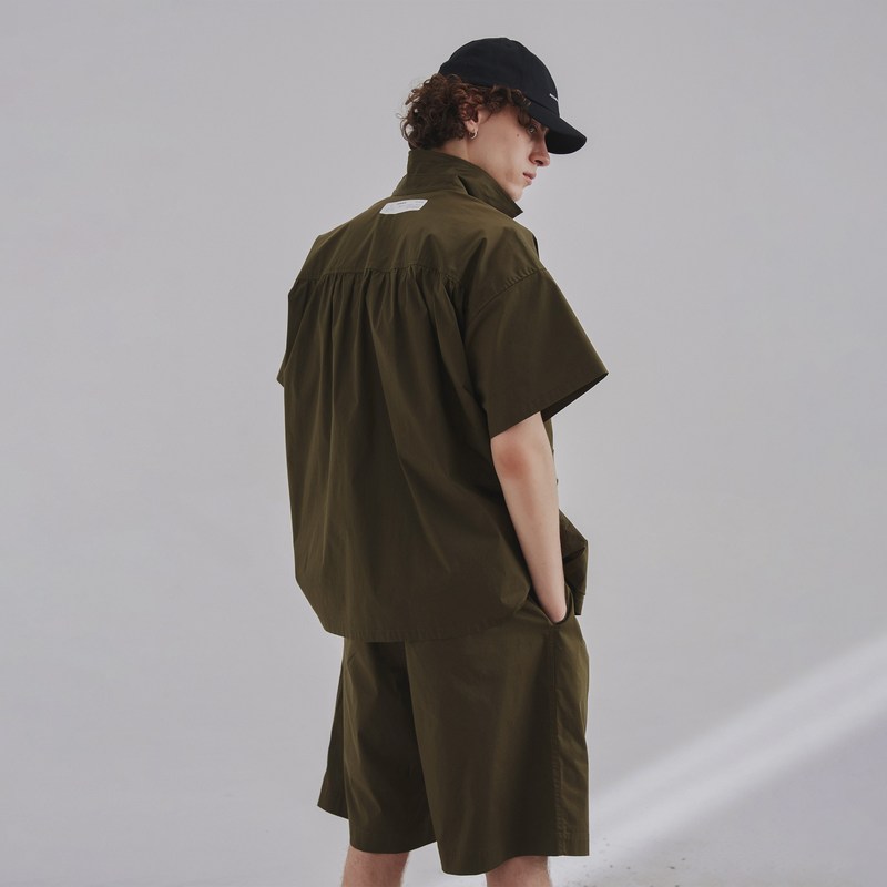 Roaringwild Roaring Beast Dark Green Ruffled Short-Sleeved Shirt