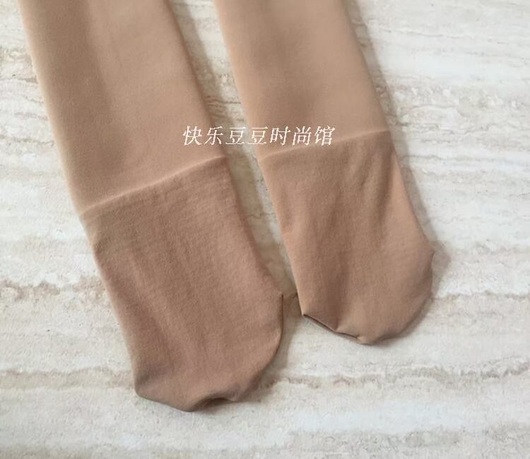 Mùa thu và mùa đông cô gái màu thịt romper vớ cộng với nhung dày nhảy múa trắng trẻ em giẫm lên tất chân để chống lại quả bóng vớ xinh cho bé gái