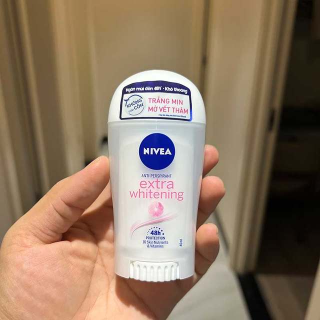 ນຳເຂົ້າ Nivea whitening pore-shrinking antiperspirant cream 40ml ນ້ຳອັດລົມດັບກິ່ນຈາກປະເທດເຢຍລະມັນ ເນື້ອນຸ້ມ ຊຸ່ມຊື່ນ ທົນທານ