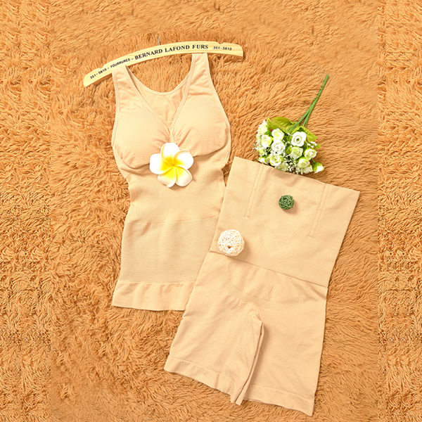 Strengthening postpartum corsets