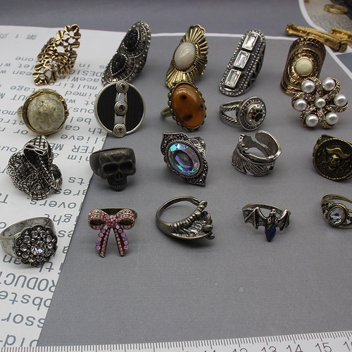 Y Одиночный выход, европейский и американский супер ретро старый старый старый старый бусинок буровые змеиные женщины