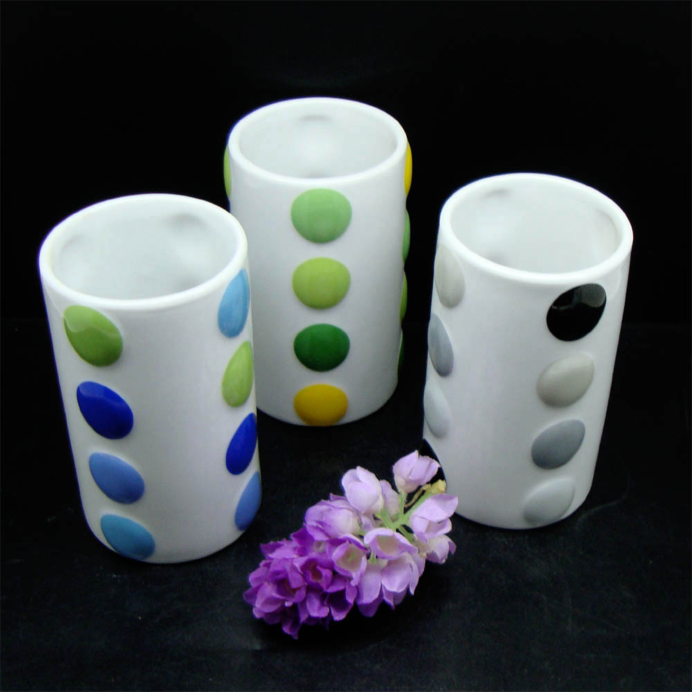 Ceramic comb tube toothpaste toothbrush containing cup gargling comb washing cup creative relief round point color office pen holder