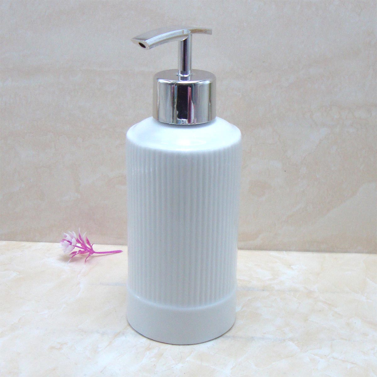 Ceramic hand sanitizer bottle creative striped shower gel shampoo jar dispenser press white soap dispenser