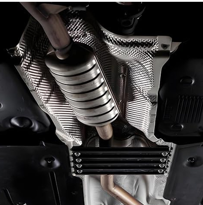 Engine compartment, other rear chassis components, three-way catalytic converter, muffler, car aluminum plate, insulated exhaust pipe