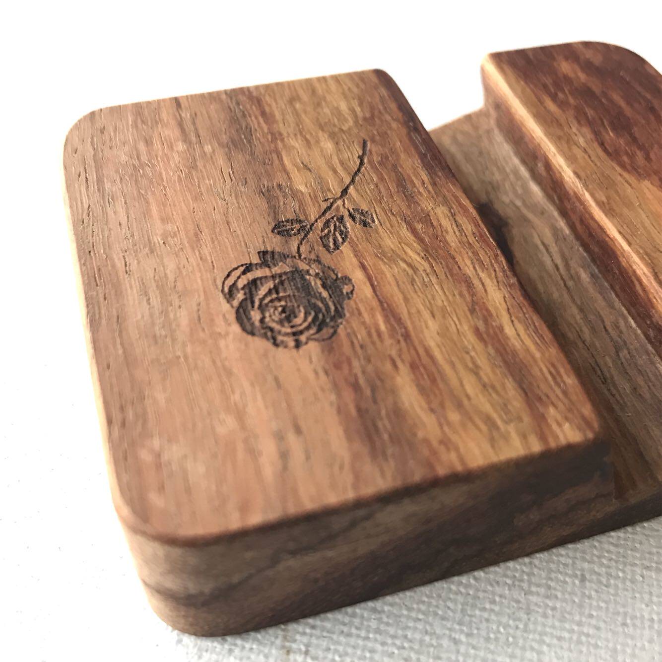 Solid wood mahogany rosewood mobile phone holder mobile phone holder custom logo lazy wooden universal mobile phone holder