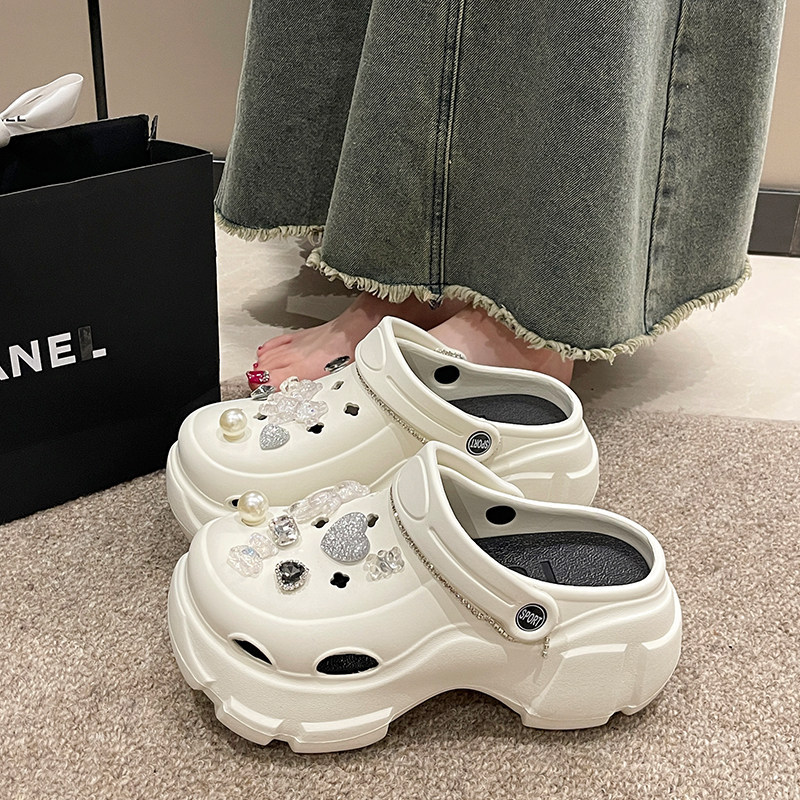 British Genuine Leather Thick-Soled Clogs for Women, 2026 New Summer Outdoor Wedding Essential, Height-Increasing Beach Sandals
