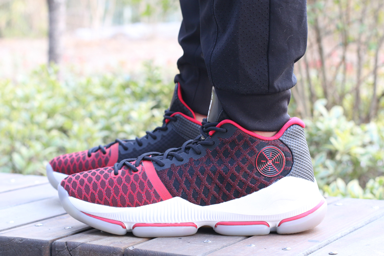 Li Ning giày bóng rổ Wade cách Li Ning phân hạch 3 trong giày chống mài mòn của nam giới hấp thụ sốc giày bóng rổ chuyên nghiệp ABAN011 sneaker nam