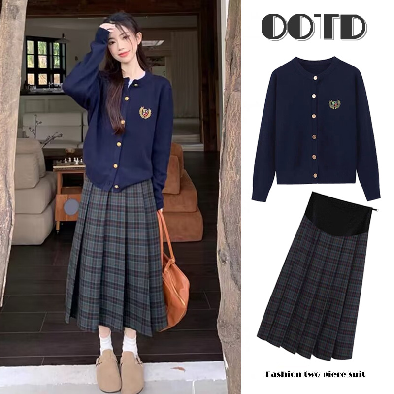 Pregnancy Woman Dress Early Autumn Suit Academy Wind Polo Embroidered Sweater Belly grid 100 pleats half body dress autumn and winter two sets-Taobao