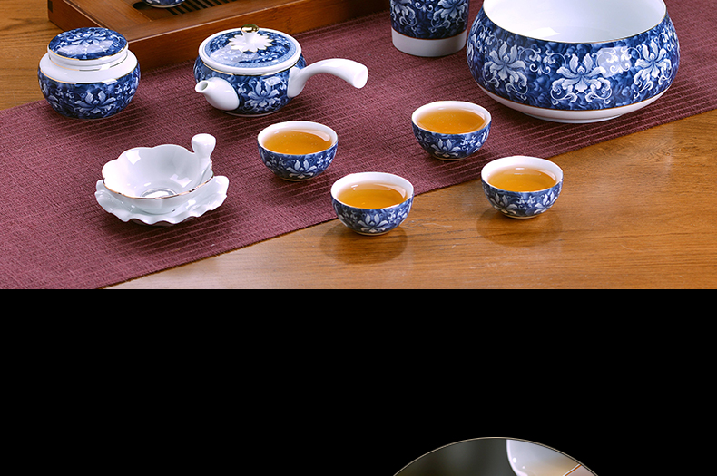 Jingdezhen blue and white porcelain of a complete set of kung fu tea set the home office of pottery and porcelain tea set gift boxes cups to wash the teapot