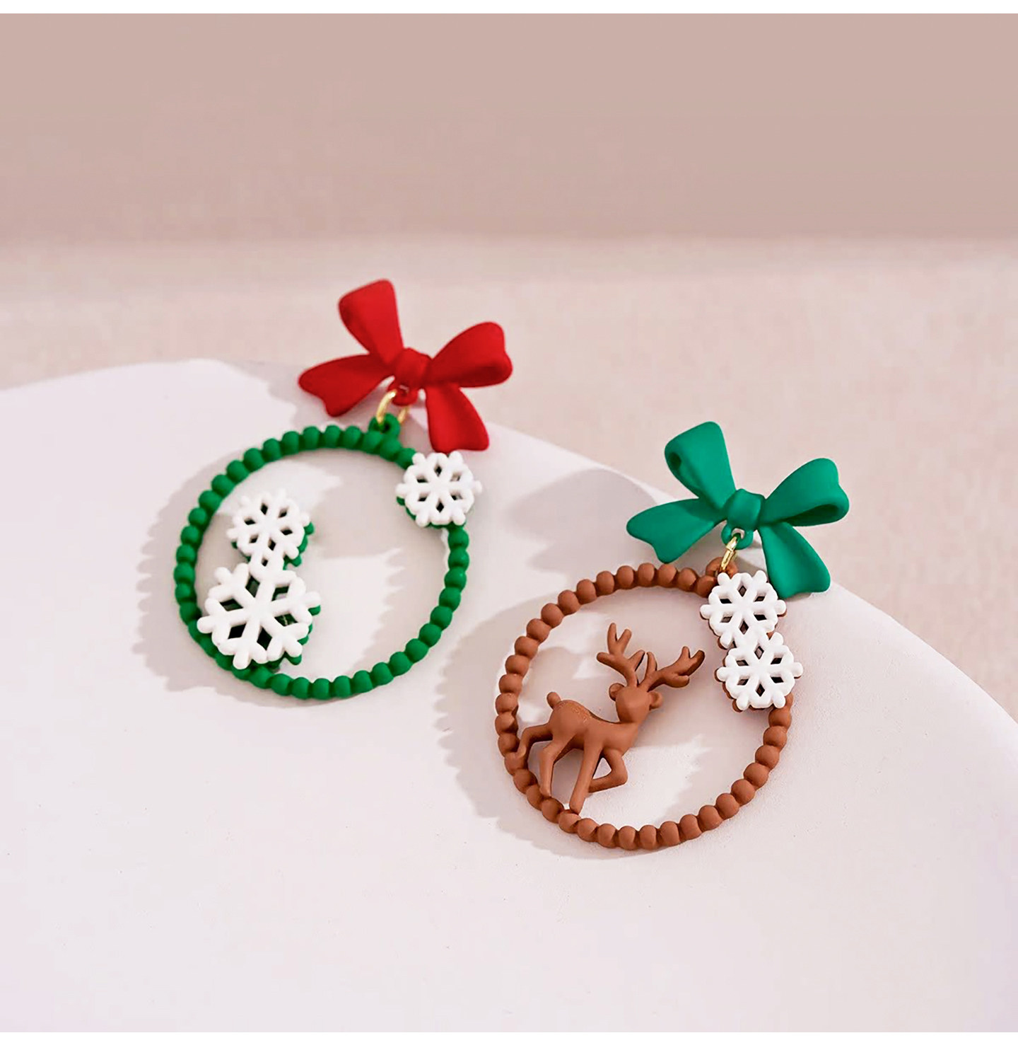 食颜派 不对称红绿蝴蝶结+圆圈+雪花麋鹿耳环 (一对装)【圣诞的可爱密码,藏在这对圆框耳饰里】