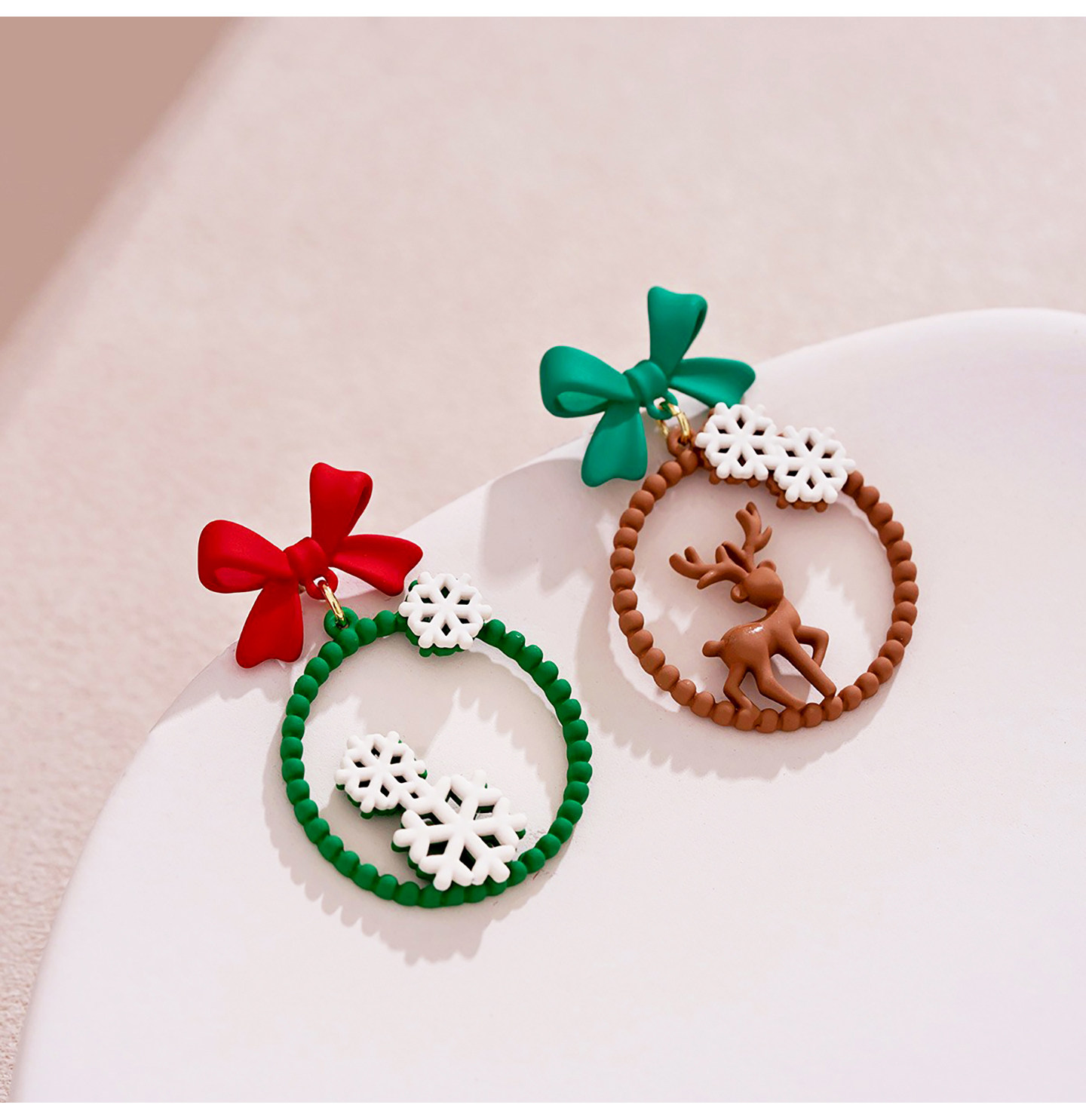 食颜派 不对称红绿蝴蝶结+圆圈+雪花麋鹿耳环 (一对装)【圣诞的可爱密码,藏在这对圆框耳饰里】