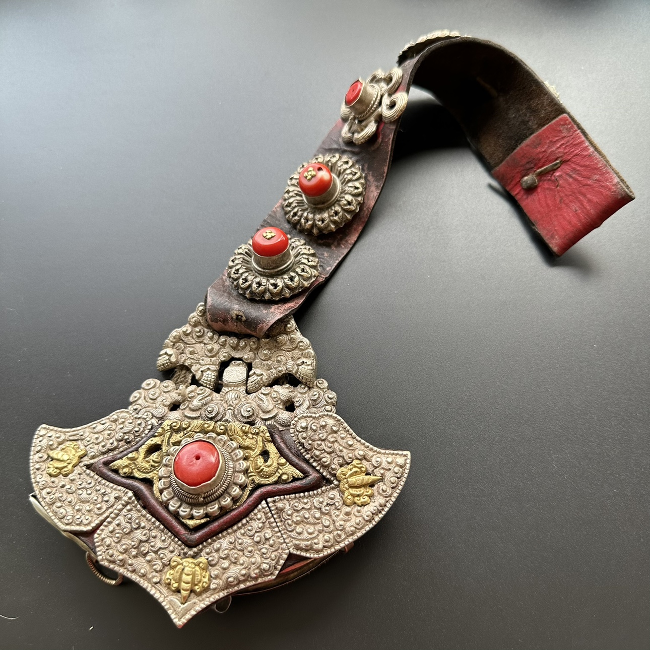 Tibetan herdsmen handmade cow leather old wallets Tibetan pendants Tibetan Pendant Tibetan shrug waist hanging ancient play with great Pengorangbird p-Taobao