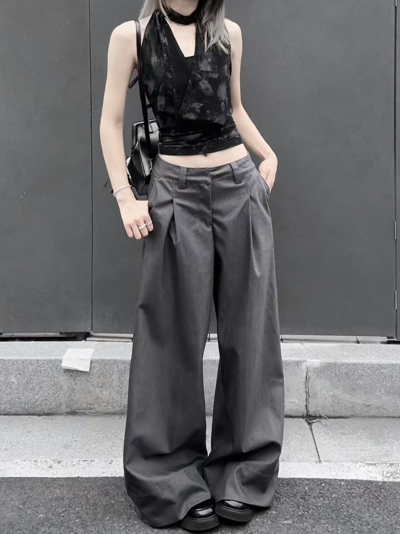 VIAPITTI夏季爆款链条荡领挂脖背心 收腰修身显瘦百搭 辣妹风与设计感并存