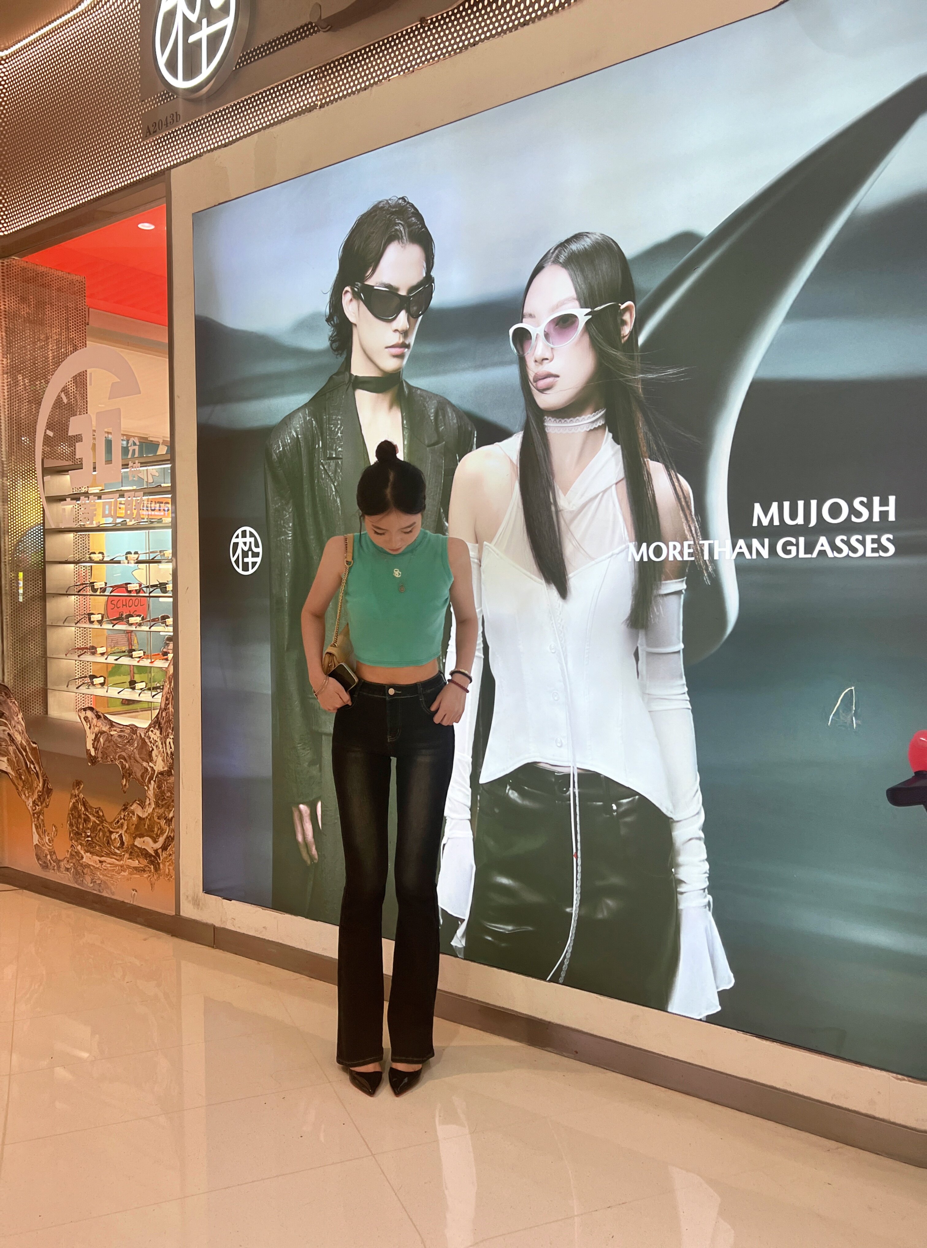 YOYO X2复古深蓝微喇牛仔裤 低腰设计辣妹风十足 提臀剪裁勾勒蜜桃曲线