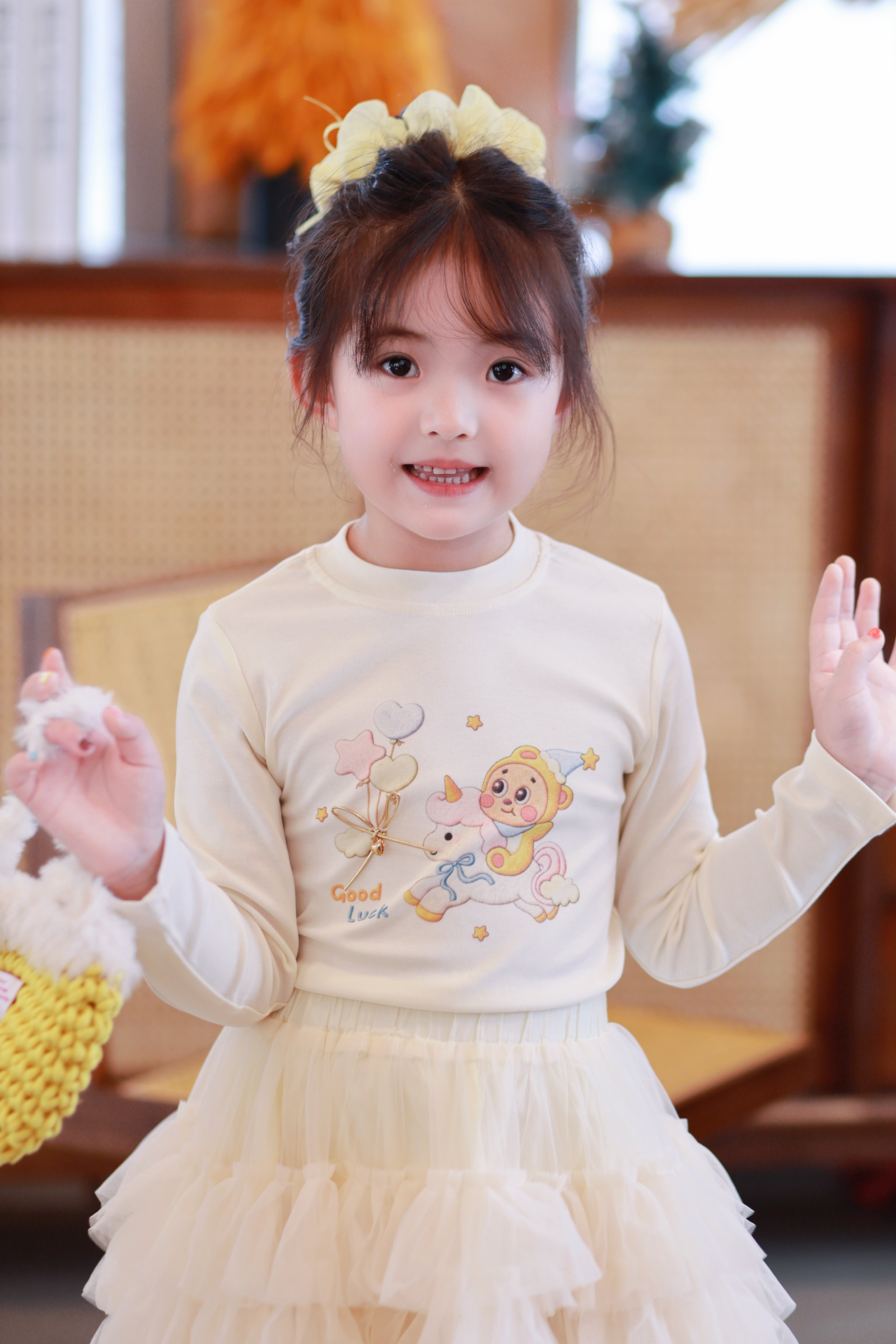 Customer photo for White Heart-Pony Top, 120cm
