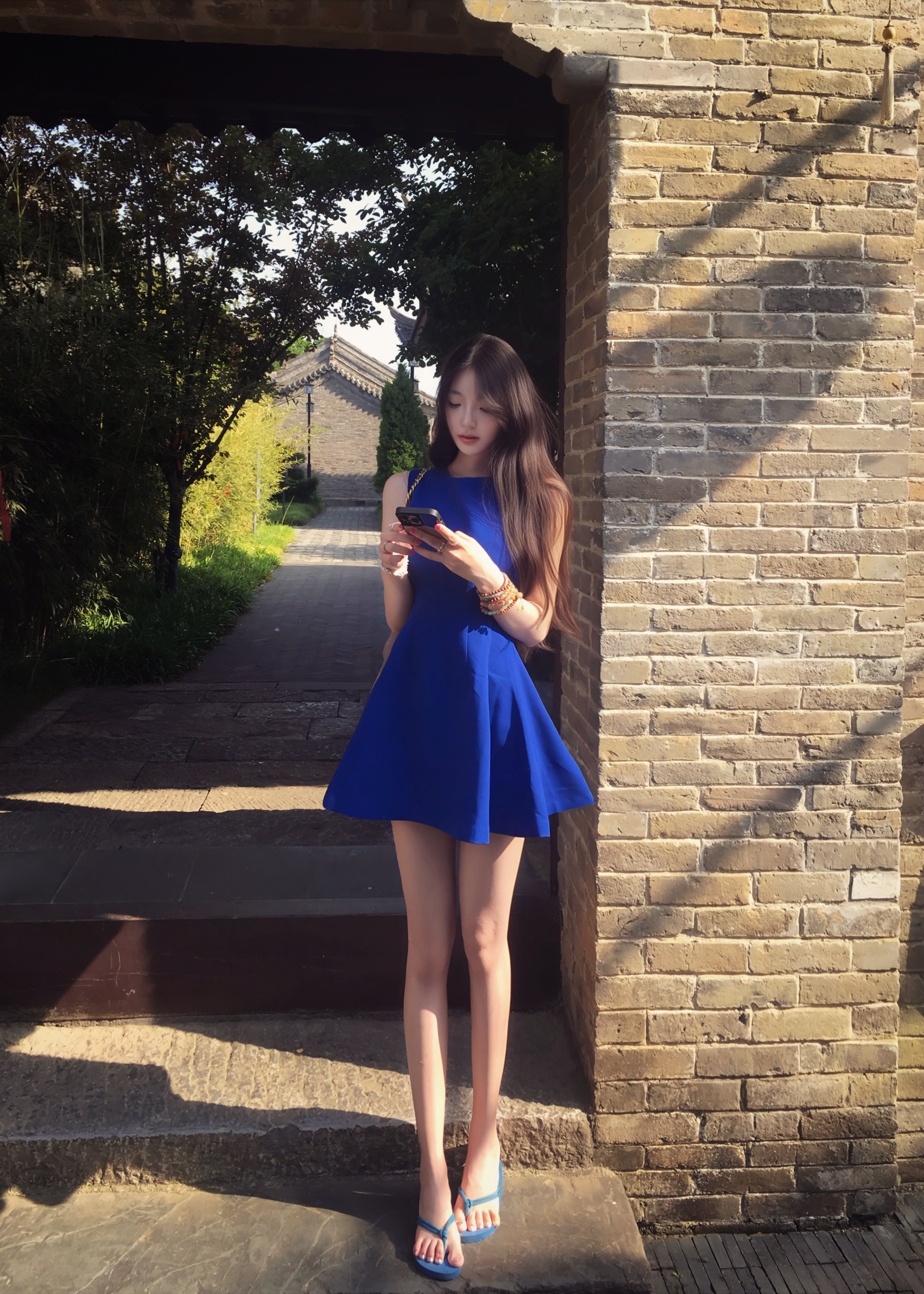 舒胡蕾夏日生日裙 法式无袖收腰设计 显瘦显高拉长比例 高级感气质满分