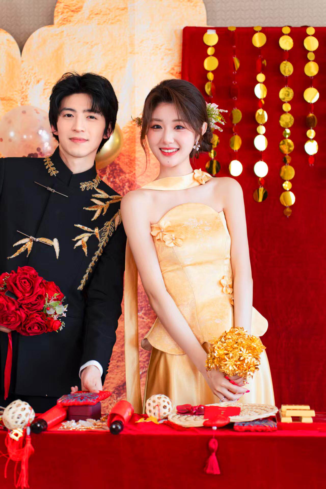 艾诗霓《金谣》新中式订婚礼服套装 晨袍+敬酒服+出门答谢三件套结婚订婚一件搞定