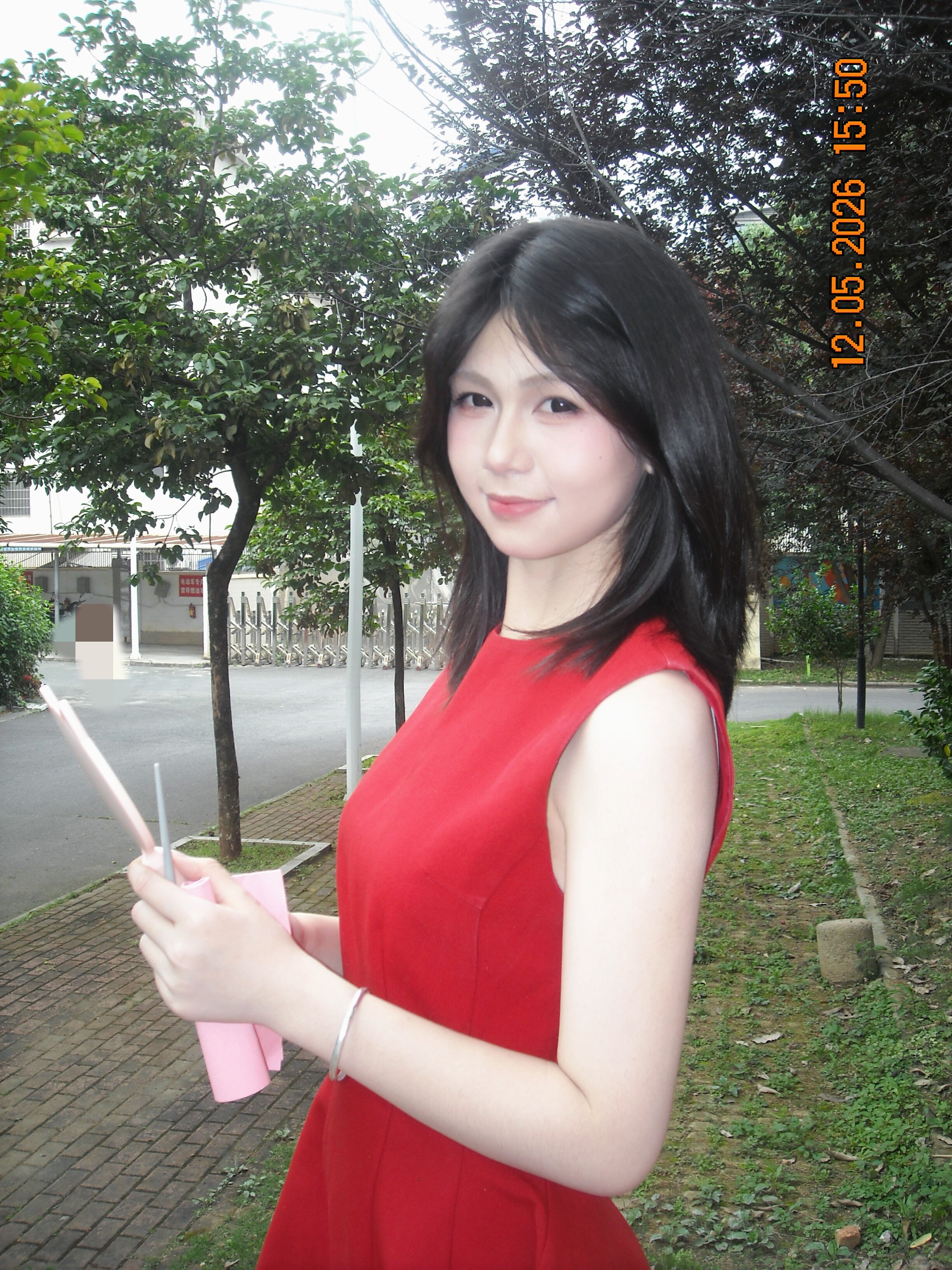 舒胡蕾夏日生日裙 法式无袖收腰设计 显瘦显高拉长比例 高级感气质满分