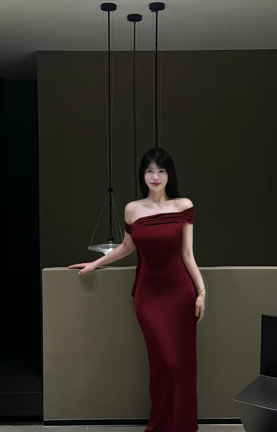 GRACE欧美小店kylie同款晚礼长裙 不对称斜肩飘带设计 露肩御姐风性感迷人