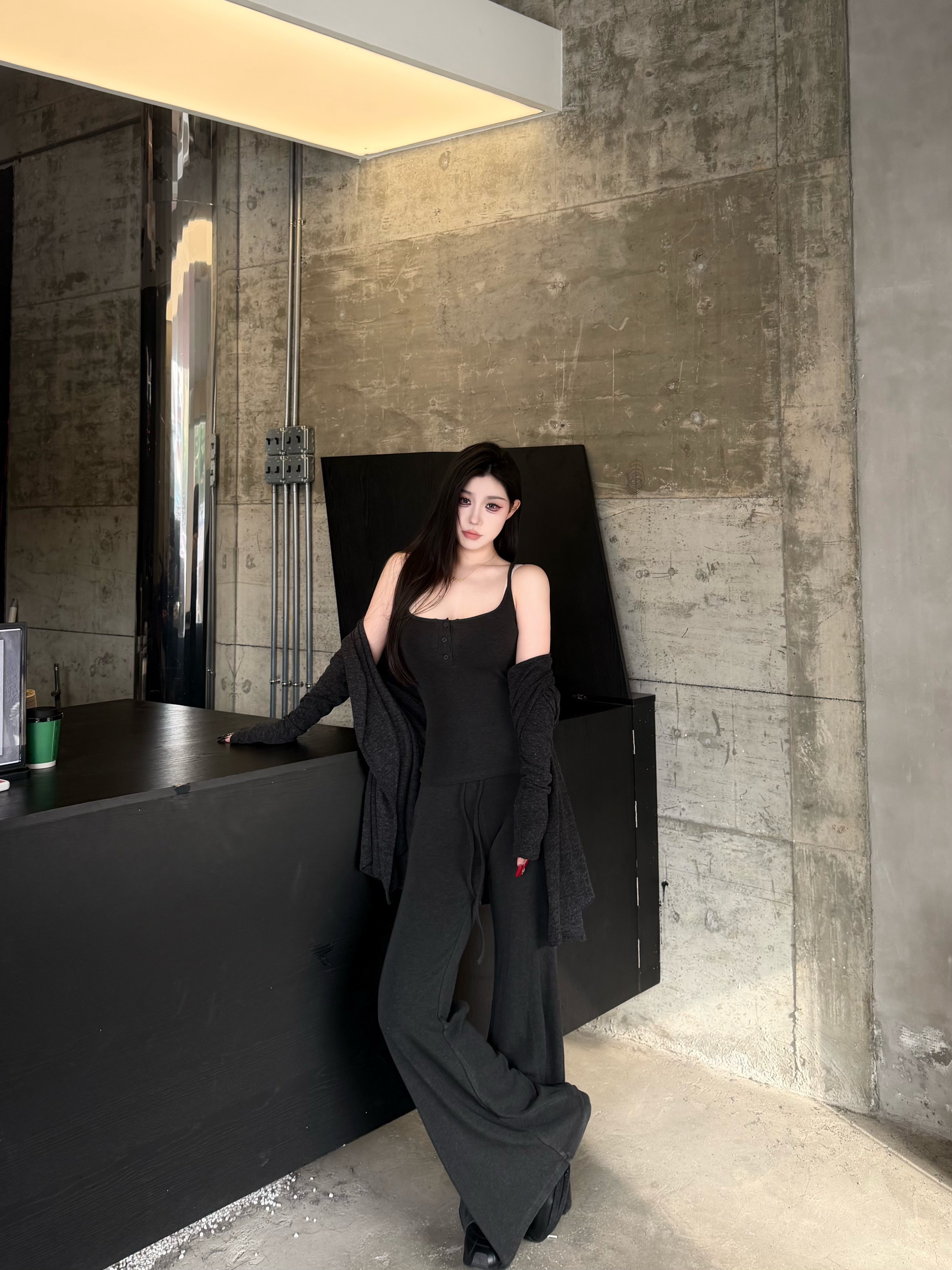 黑泽玄七2026春季微胖mm专属套装，吊带+开衫+休闲裤三件套宽松慵懒风遮肉显瘦