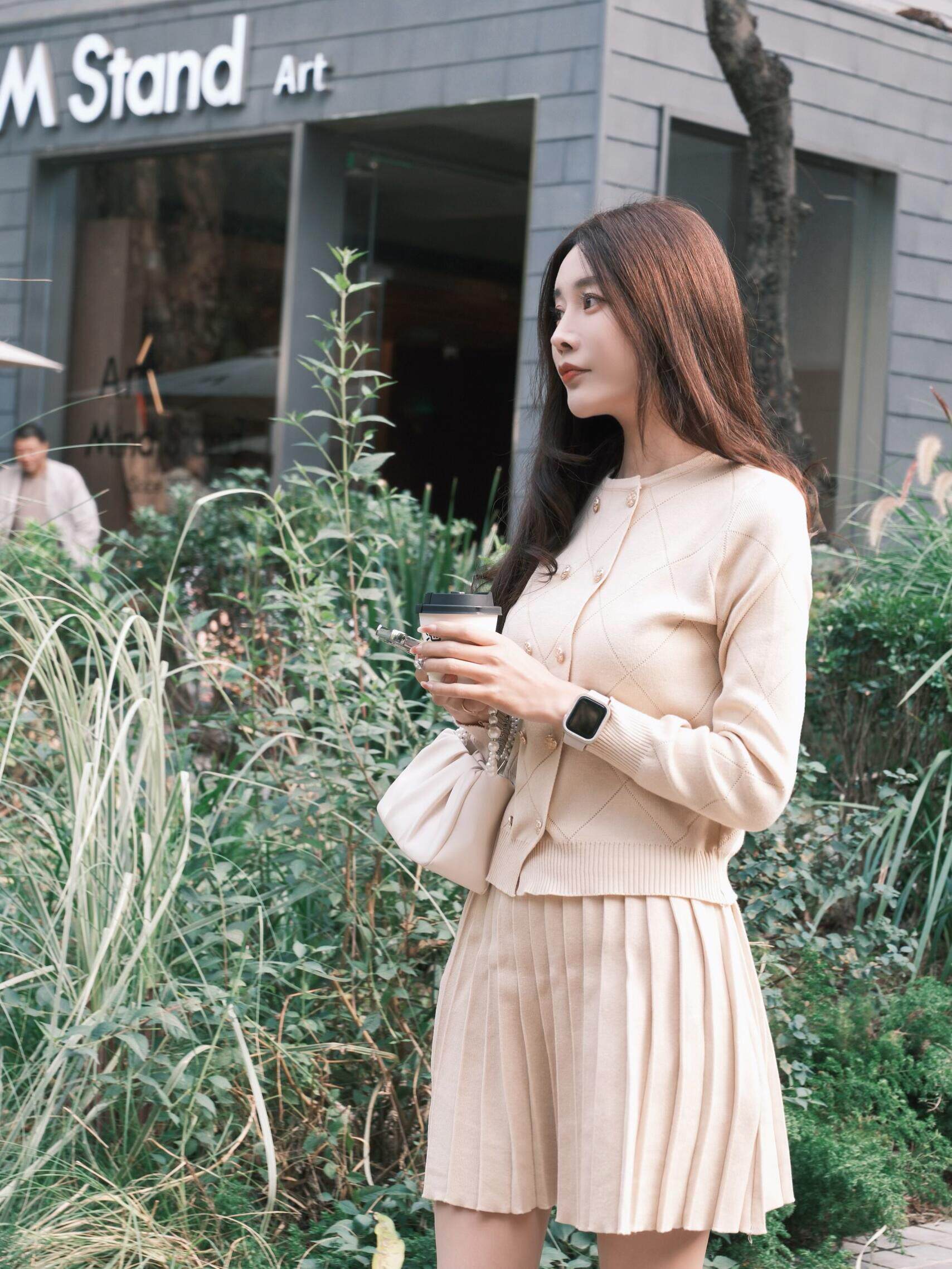 纽汇2026春季新款千金风套装 香风针织连衣裙短裙版型 小个子专属显高设计