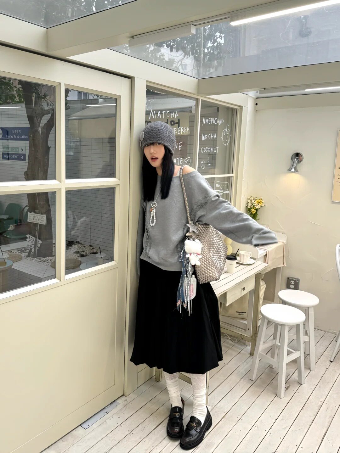 宋佳同款百丽海鸥乐福鞋2.0：厚底真皮的英伦飒爽美学