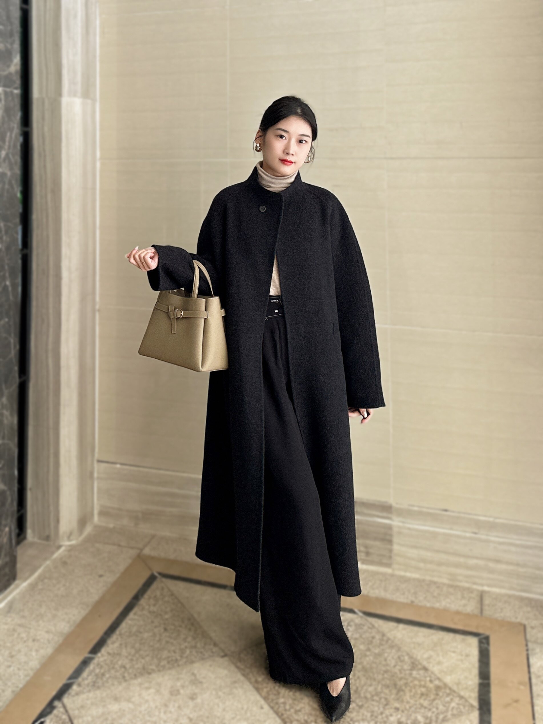 百丽质感真皮大容量托特包 牛皮材质高级耐磨 大容量装下电脑文件