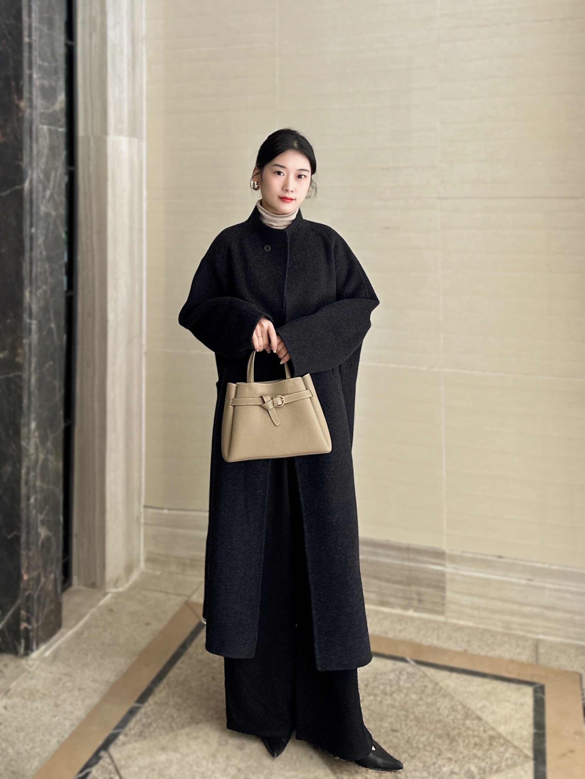 百丽质感真皮大容量托特包 牛皮材质高级耐磨 大容量装下电脑文件